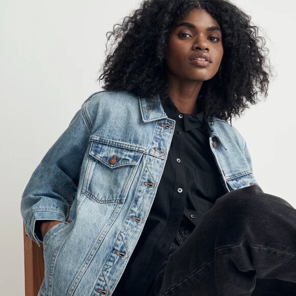 Madewell The Oversized Trucker Jean Jacket in Kelson Wash - Picture 4 of 8